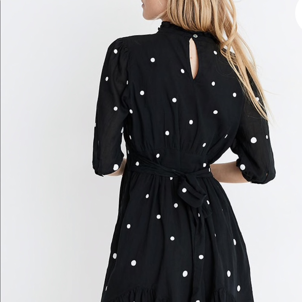 - Banjanan Sara polka dot dress